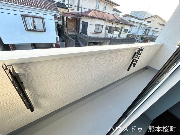 ■□■バルコニー■□■洗濯物を干すのはもちろんガーデニングを楽しむ場所としても活用できます♪