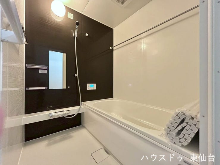 入浴以外はお洗濯物も乾かしてくれる働きもののお風呂です♪
足を延ばしてゆっくりくつろげる、戸建ならではの浴室です♪