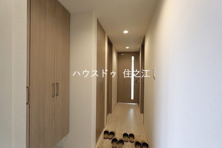 散らかりがちな玄関もスッキリの玄関収納付