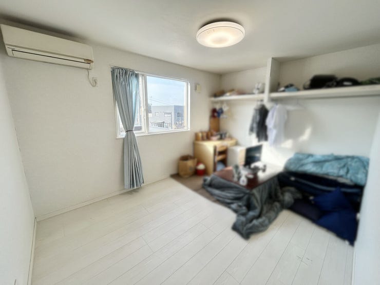 室内(2026年2月)撮影
◎現地案内予約受付中!◎
シンプルなですっきりとしたデザインの洋室です。