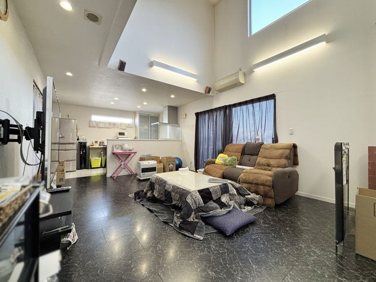 室内(2026年2月)撮影
◎現地案内予約受付中!◎
LDKは家具を置いてもゆとりある広さです♪