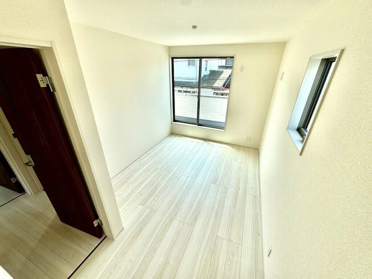 【Bedroom】主寝室や子ども部屋、在宅ワークにも使える洋室。暮らしに合わせて自由にレイアウトできます。