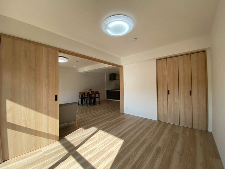 リビング横の洋室① 別角度より