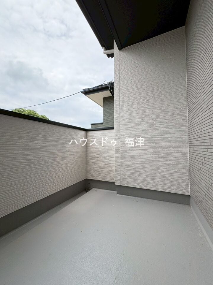 2か所にバルコニーがあるため、
洗濯物が多いご家族様も安心です。
《宗像市原町 新築戸建》