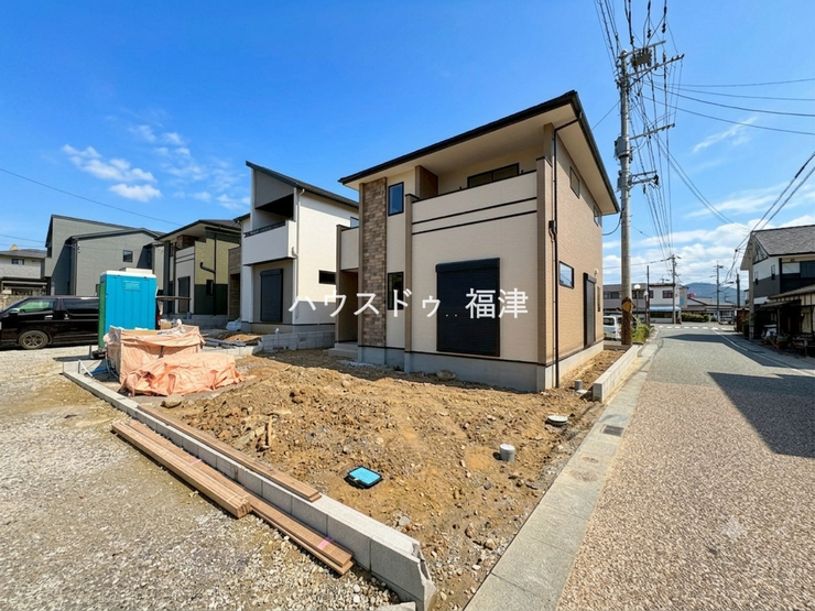 フードウェイやドンキなどがある商業施設の近くです♪
日々のお買い物にも便利です♪
《宗像市原町 新築戸建》