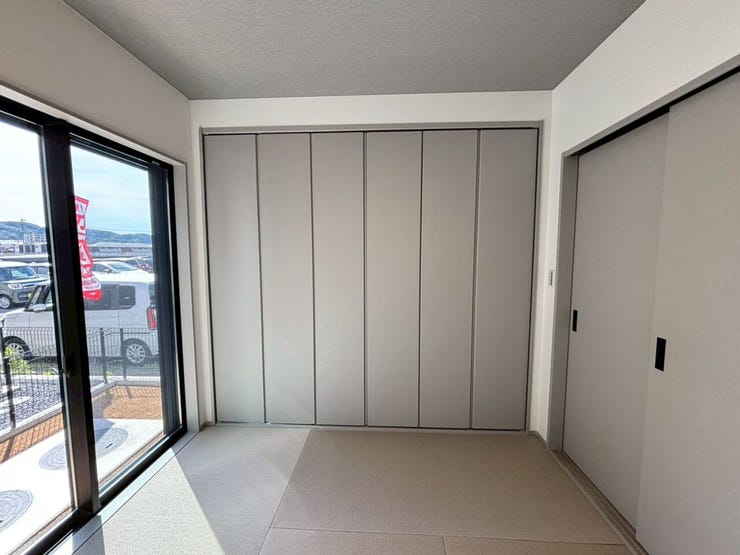 充実した収納の和室4.5帖