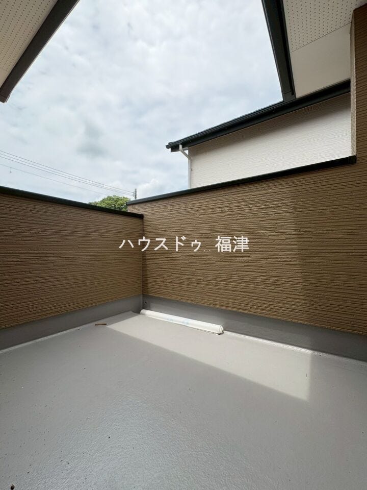 2か所にバルコニーがあるため、
洗濯物が多いご家族様も安心です。
《宗像市原町 新築戸建》