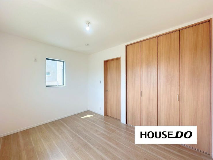 2面採光で心地良い明かりが入って来ます◎朝も気持ちよく起きられそうですね!