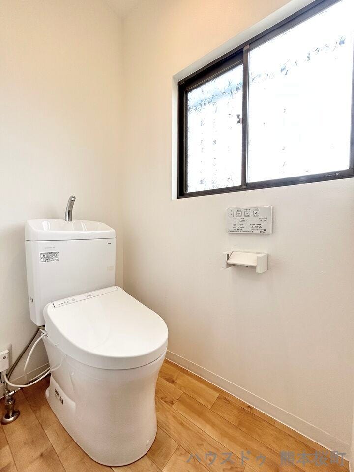 ■□■1階玄関横トイレ■□■