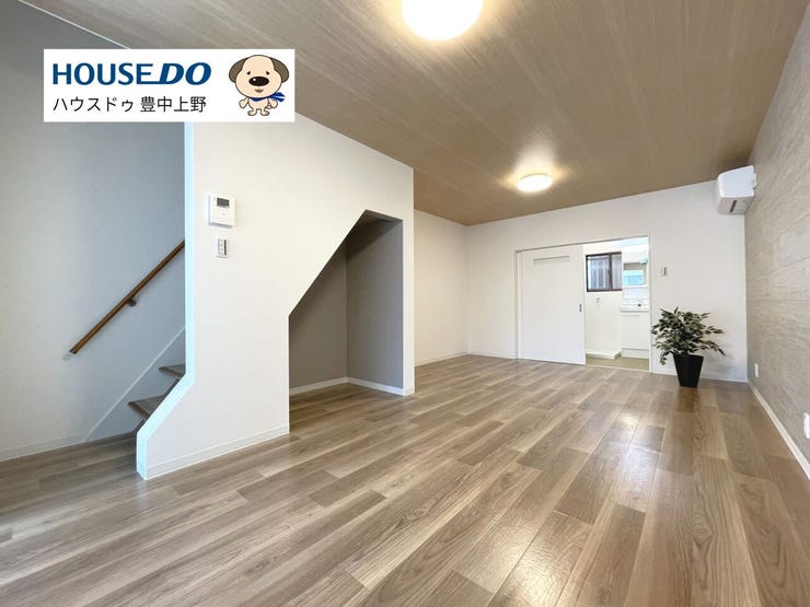 まるで新築のような洗練されたLDK♪リフォーム大変綺麗に仕上がっております♪