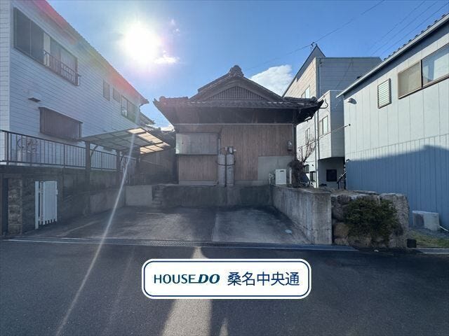 現況渡しでのお引き渡しです。リノベーション、建替えについてはご相談ください。※AIによる物消し加工を行っています(2025年12月7日 撮影)