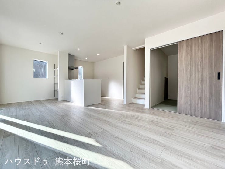 ■□■安らぎと笑顔の中心地■□■陽光が優しく降り注ぎ、会話が自然と弾む。ここでは、毎日が特別な時間へと変わります