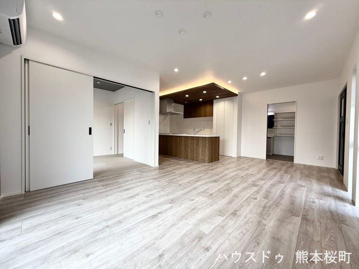 ■□■安らぎと笑顔の中心地■□■陽光が優しく降り注ぎ、会話が自然と弾む。ここでは、毎日が特別な時間へと変わります