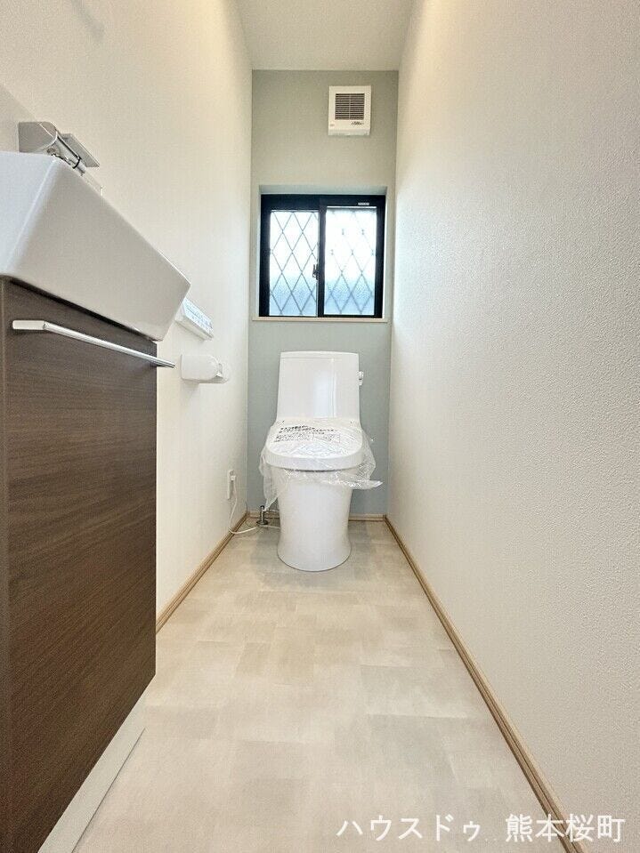 ■□■トイレ■□■
トイレはもちろん温水洗浄便座付きで年中快適にご使用いただけます☆