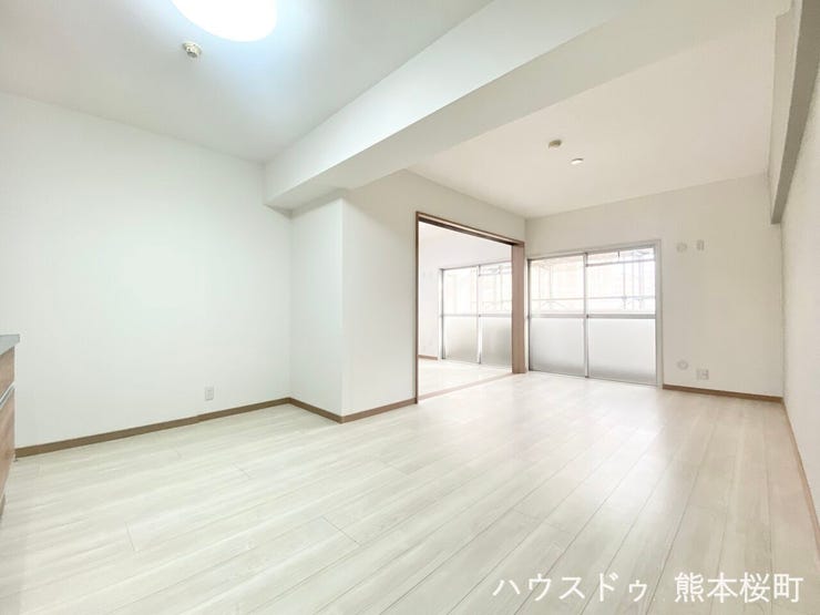 ■□■安らぎと笑顔の中心地■□■陽光が優しく降り注ぎ、会話が自然と弾む。ここでは、毎日が特別な時間へと変わります。