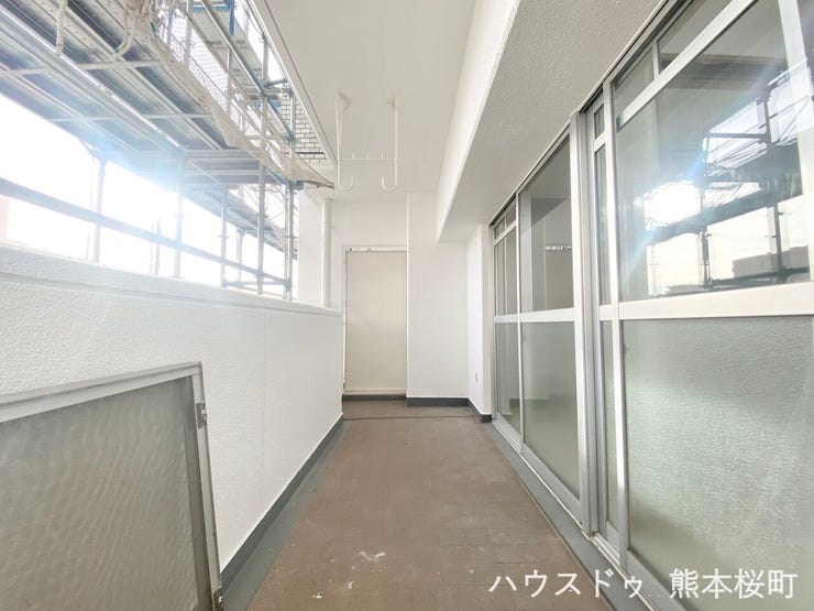 ■□■空の下の開放的な特等席■□■日光浴や読書、外の空気を感じながらリフレッシュ。暮らしを豊かにする、もう一つの心地よい空間です。