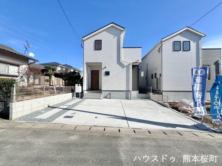 ■車と趣味の幅が広がる場所■単なる駐車スペースではない、洗車やタイヤ交換、DIYにも使える多目的な屋外スペースです。