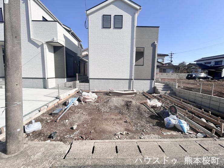 ■車と趣味の幅が広がる場所■単なる駐車スペースではない、洗車やタイヤ交換、DIYにも使える多目的な屋外スペースです。