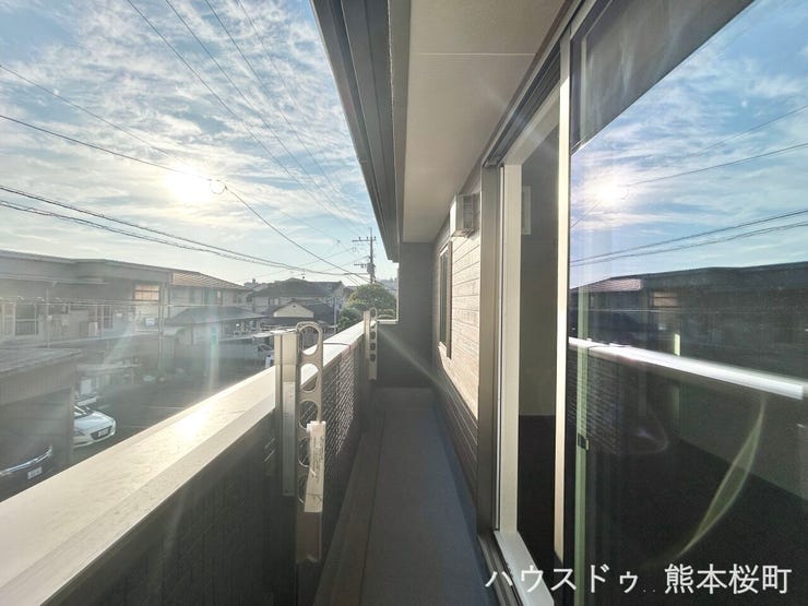 ■□■空の下の開放的な特等席■□■日光浴や読書、外の空気を感じながらリフレッシュ。暮らしを豊かにする、もう一つの心地よい空間です。