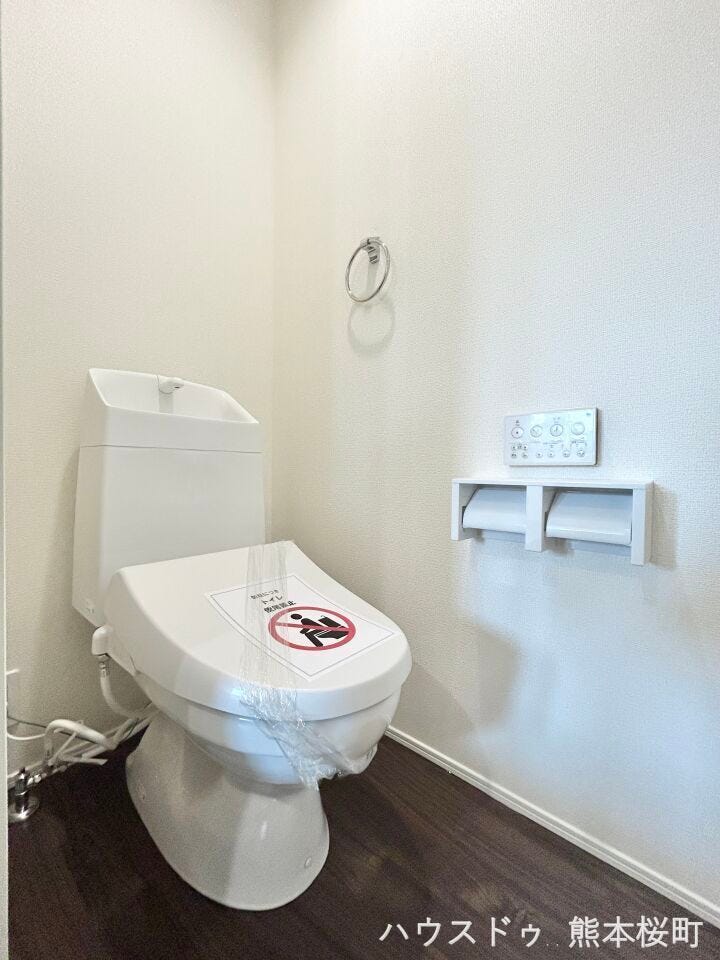 ■□■安らぎのひとときを提供する場所■□■清潔さと静けさを両立した空間。心落ち着くひとときを過ごせる、プライベートなレストルームです。