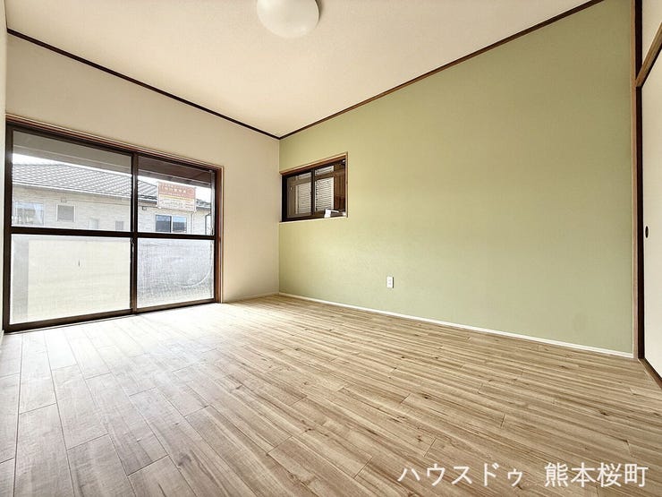 ■□■2階6帖洋室■□■寝室、書斎、趣味の部屋。家族の成長やライフスタイルに合わせ、様々な使い方ができる快適な空間です