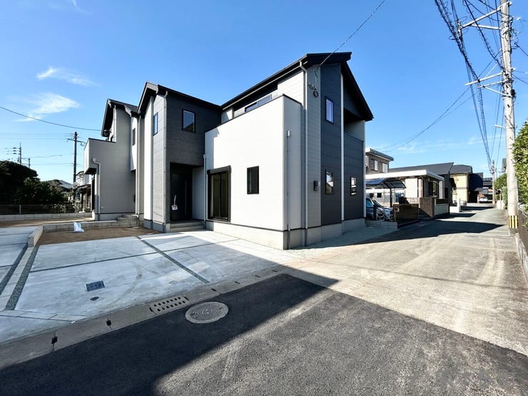 ■□■理想を叶える、新しい暮らしの舞台■□■高いデザイン性と機能性を兼ね備えた住まい。ここで、家族の新しい物語が始まります。