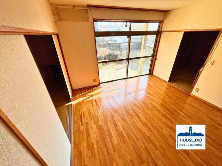 ゆとりのあるダイニングスペース