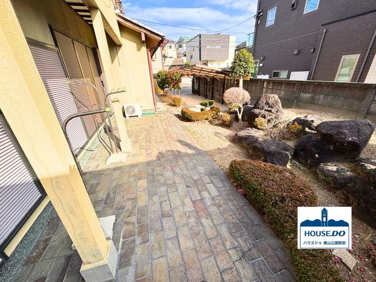 和室に面した庭があります