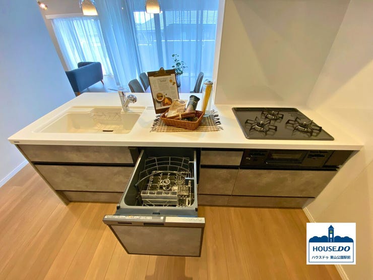 最新設備を搭載したキッチンは調理、片付けを快適にサポートします