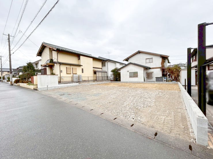 ◆小倉南区石田南1丁目1期新築戸建て◆駐車場並列4台◆小学校徒歩約8分◆LDK約20帖◆WIC