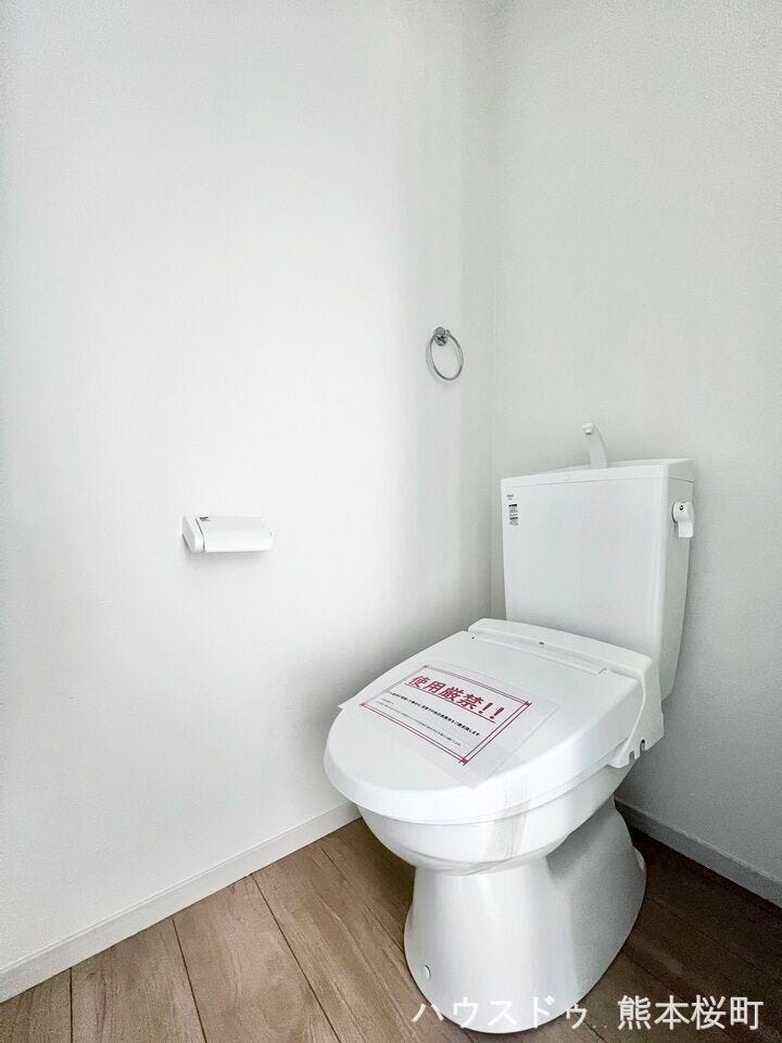 ■□■トイレ■□■
トイレは1・2階にあるので朝の混雑も解消♪温水洗浄便座付きで年中快適にご使用いただけます☆