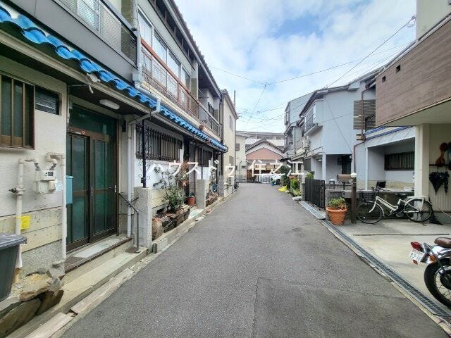 ★前面道路を含む現地写真