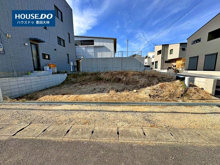 【外観】
*高嶺小学校・上郷中学校*
見るだけ聞くだけOK!【お気軽に資料請求!不動産のことならなんでも/ハウスドゥ豊田大林】