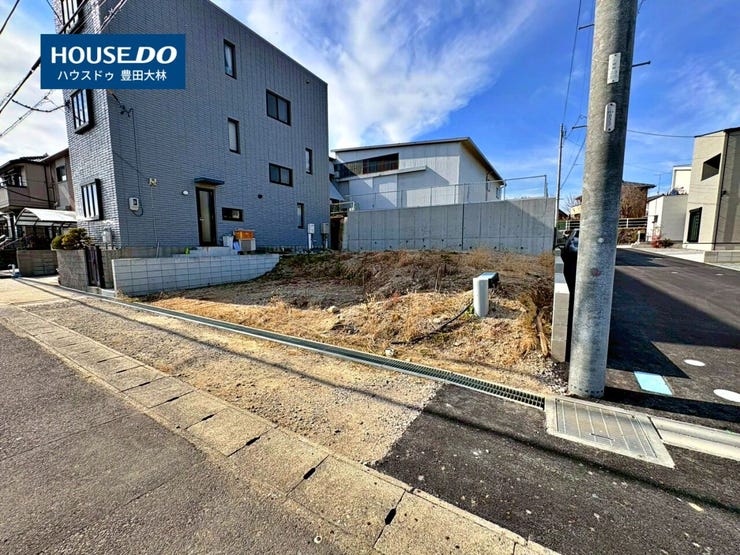 *高嶺小学校・上郷中学校*
見るだけ聞くだけOK!【お気軽に資料請求!不動産のことならなんでも/ハウスドゥ豊田大林】