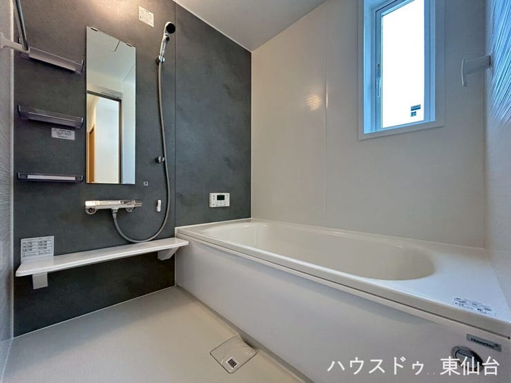 駄を削ぎ落とした美しさ。洗練されたバスルームが暮らしを格上げ。