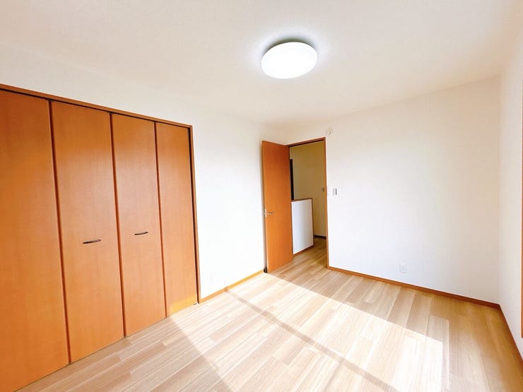 2階:洋室6帖 別角度より