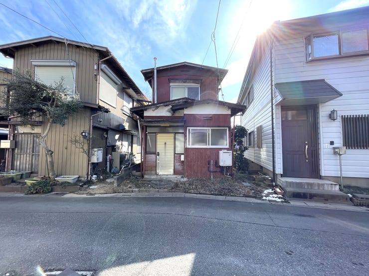 ◇上尾ことぶき幼稚園まで徒歩約7分(約550m)
上平小学校まで徒歩約10分(約800m)
→希望により上平北小学校へ通学可能(届出要)【徒歩約7分(約550m)】