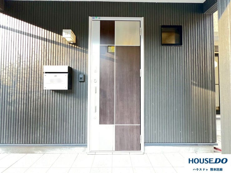 おしゃれな玄関ドア♪