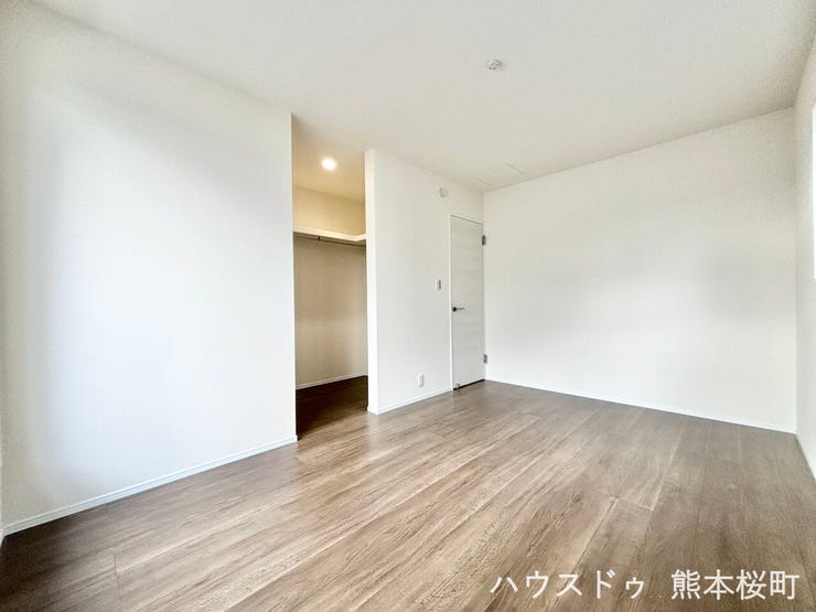 ■2階6.7帖洋室■心からリラックスできる静けさ、上質な眠りで、毎日をリセットします。明日への活力を養う空間です。