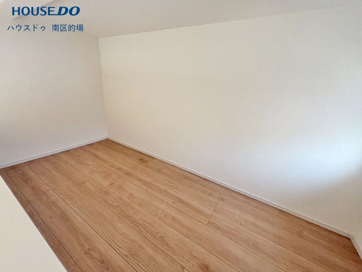 お子様の秘密基地のようなロフトスペース。奥行きがでてお部屋を出て広く使えます。