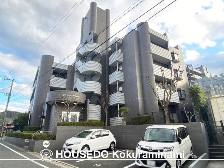 【外観】
ロワイヤル企救丘II♪ペット相談可能♪角部屋♪3面バルコニー♪モノレール駅徒歩8分♪ご案内いたします♪WEB【見学予約】で案内や来店相談もスムーズです。ほとんどのお客様がご来店いただいております。