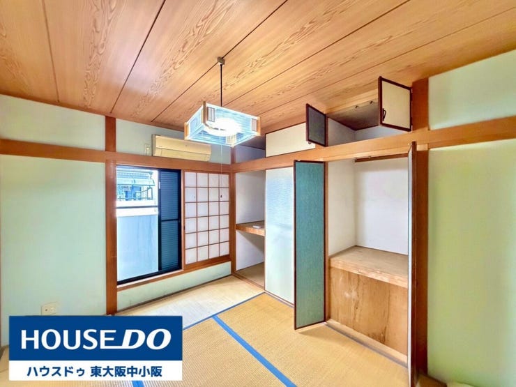 ほっと心がほどける、落ち着きの和室空間。客間にも、お子様の遊び場にも使える一室です♪