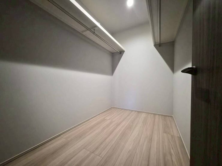 2階 洋室① 収納