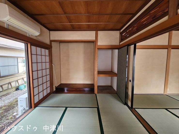 奥の6帖和室(畳は新品です!)