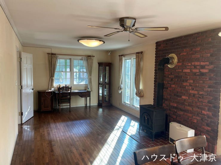 日差しが差し込む明るいリビング♪