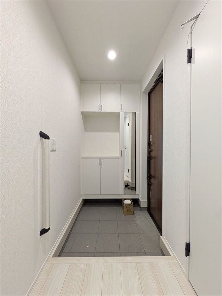 【同社施工例】
収納力の高いシューズボックス