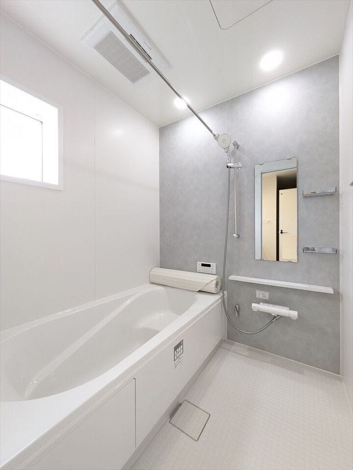 【同社施工例】
追い炊き機能付きの1坪バスでゆったりと