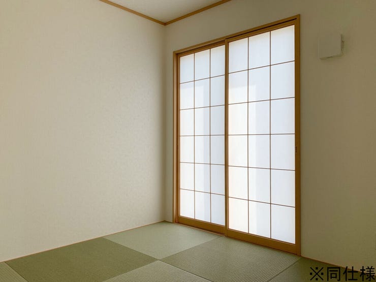 ※同仕様
◎現地案内予約受付中!◎
LDK横に和室を備えた間取りです♪お子様の遊び場や家事スペースなど様々な活用方法があります!