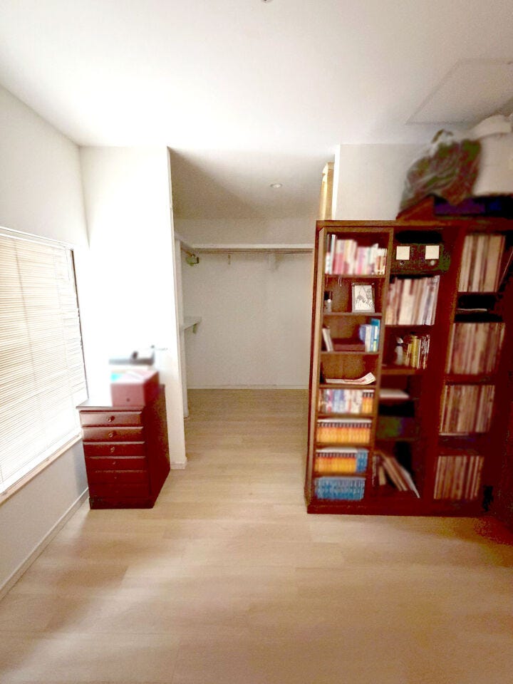 小倉北区高尾 中古戸建て♪駐車場4台分♪南小倉中学校まで徒歩約7分♪コンビニまで徒歩約2分で買物便利