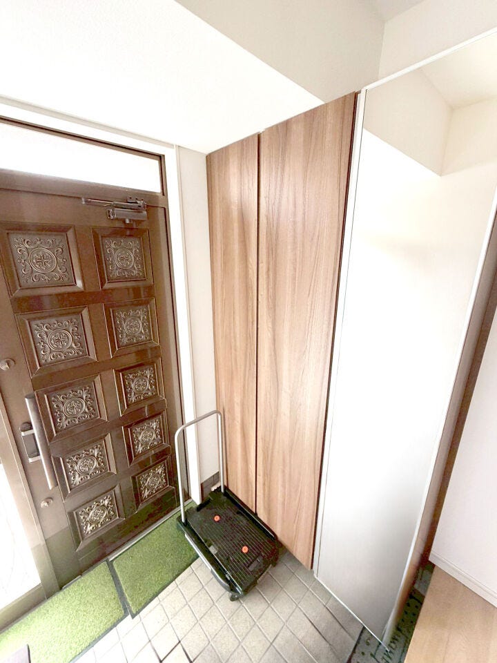 小倉北区高尾 中古戸建て♪駐車場4台分♪南小倉中学校まで徒歩約7分♪コンビニまで徒歩約2分で買物便利